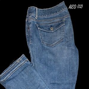 American Eagle Cropped Jean